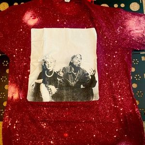 Rare Marilyn Monroe and 2Pac chillin Tee! Size XL!